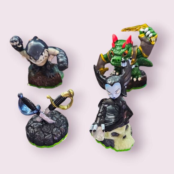 Skylanders Case and figure bundle - Picture 4 of 7